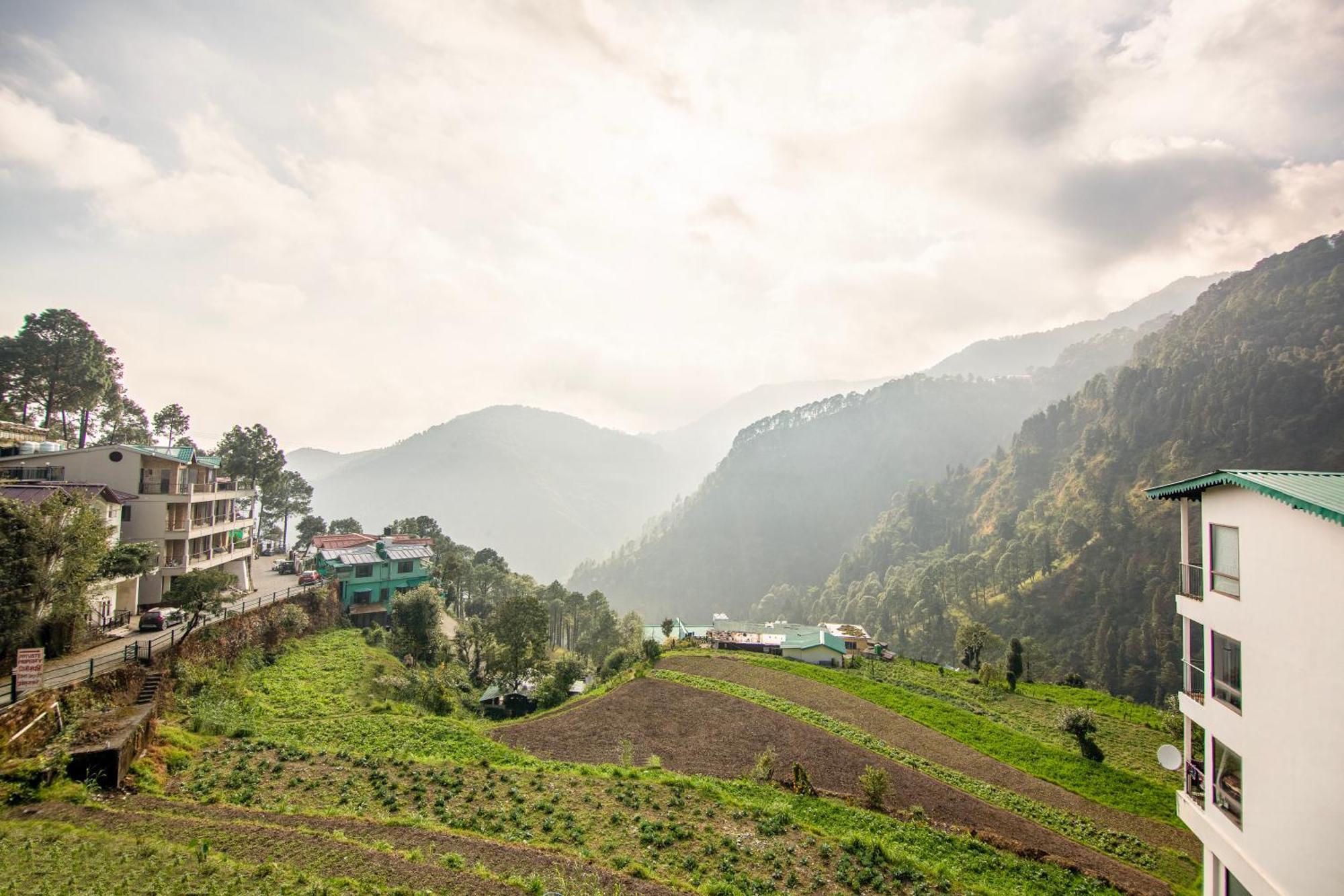 Sterling Nainital Hotel Exterior photo