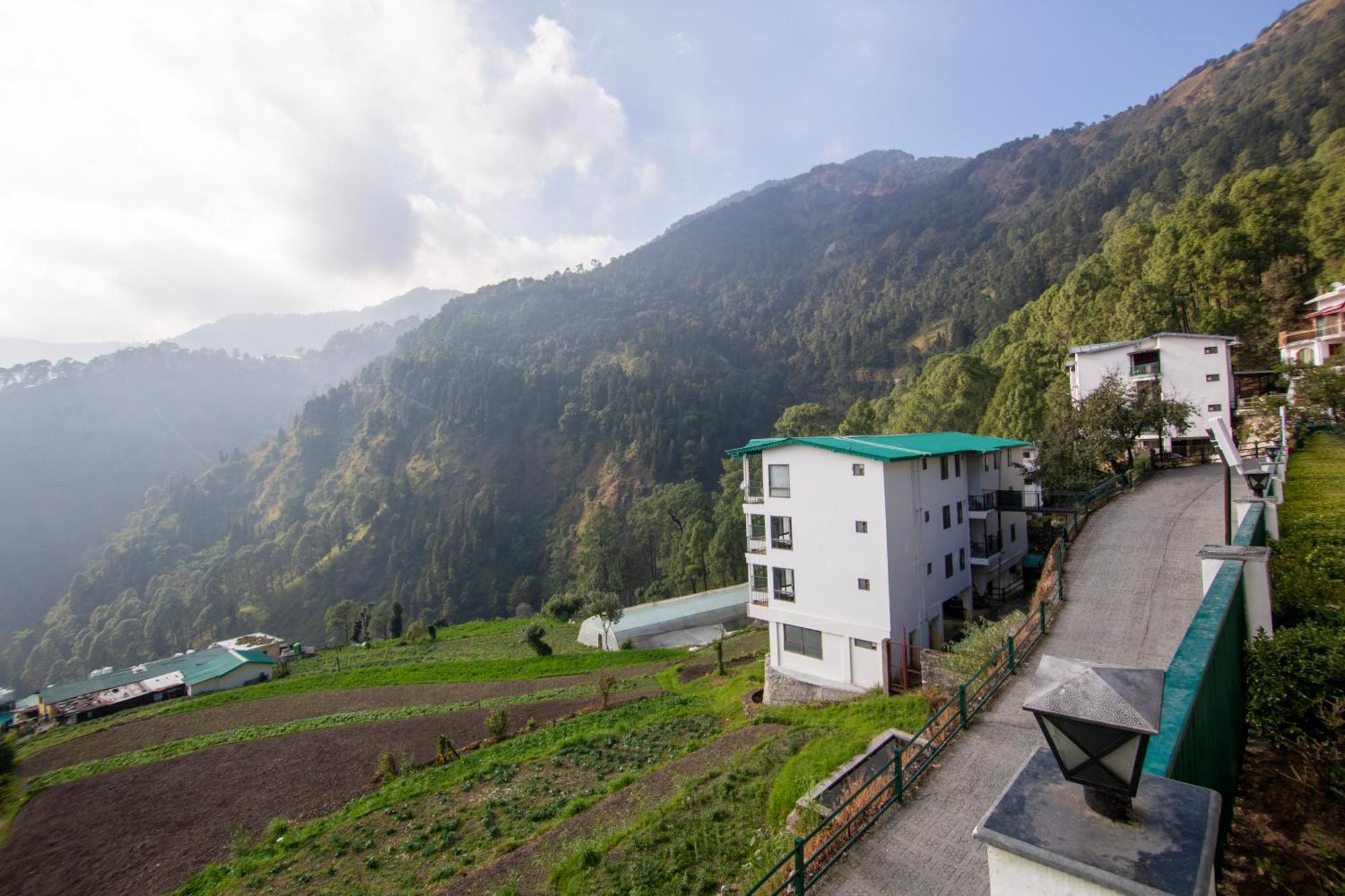 Sterling Nainital Hotel Exterior photo